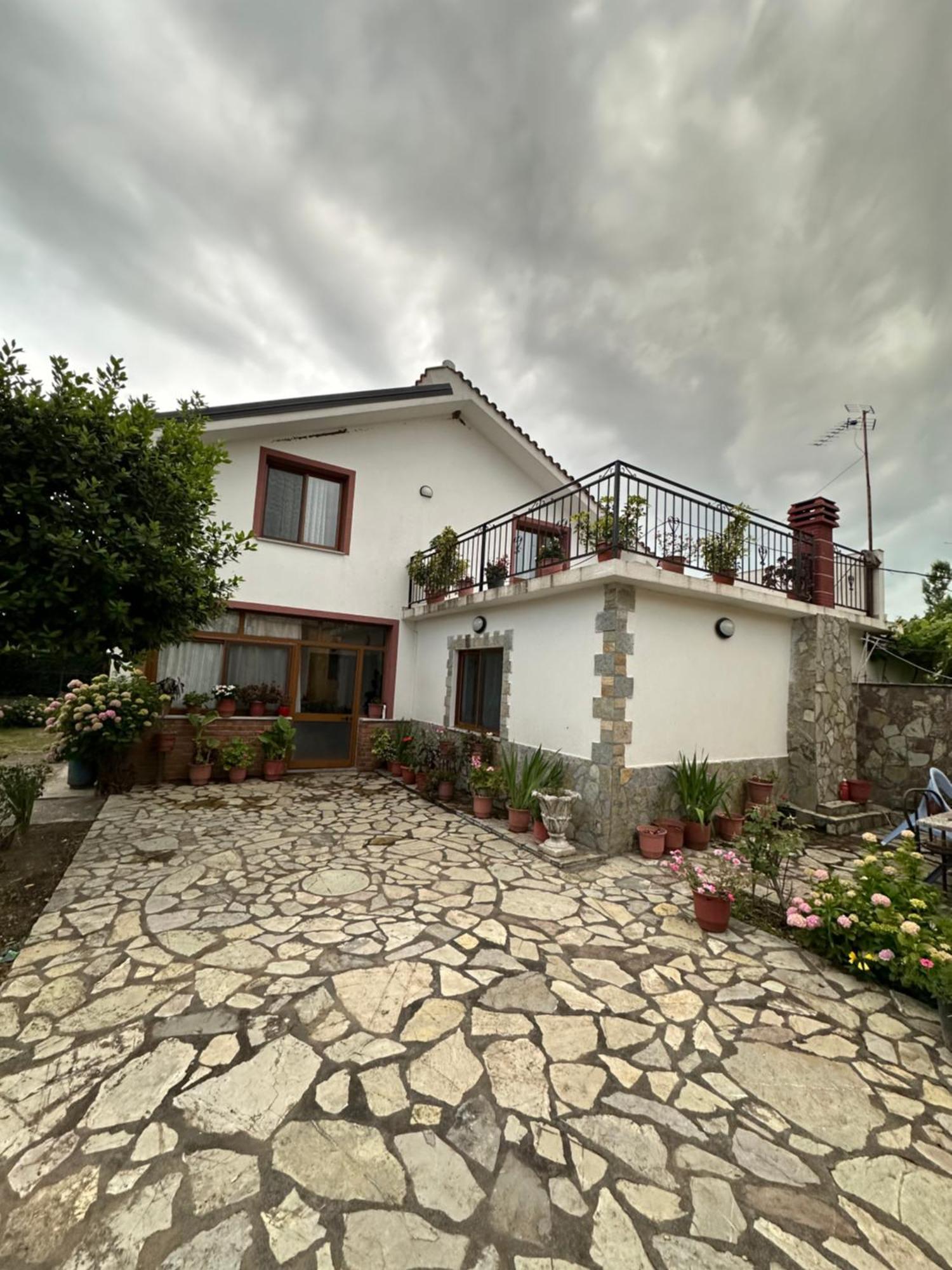 Villa Zefi Rrenc Papaj Ngoại thất bức ảnh